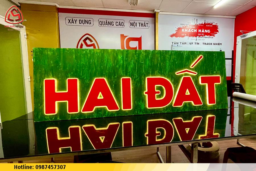 làm bảng hiệu alu