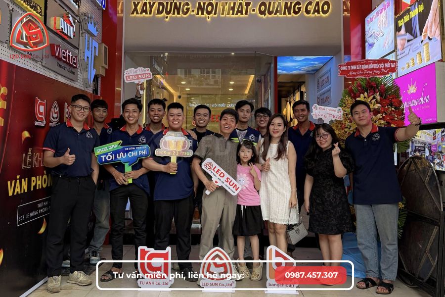 Hình ảnh nhân sự tại Led Sun