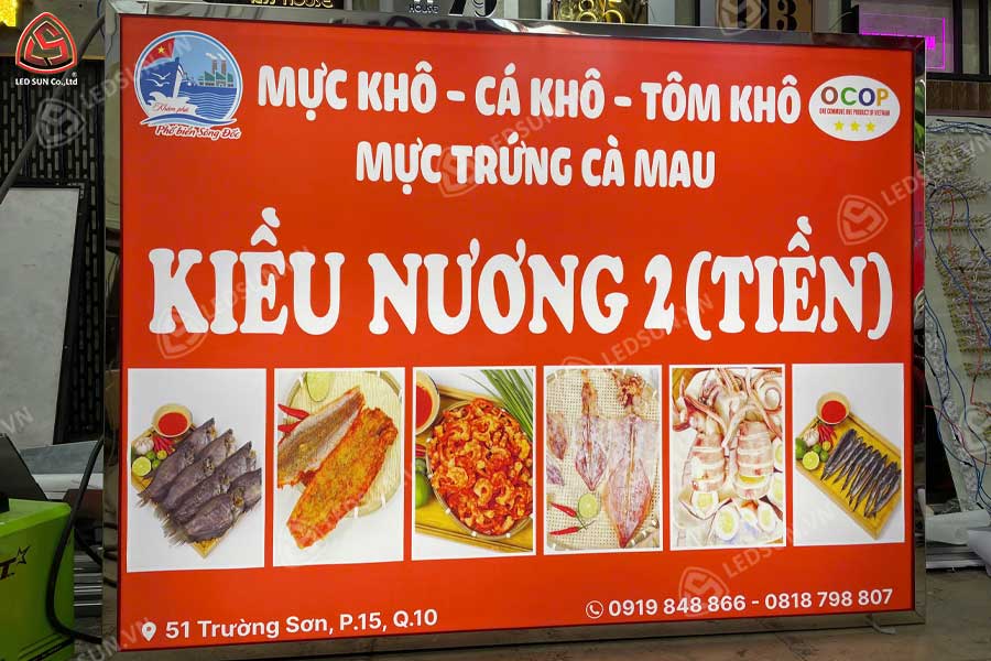 Hộp đèn in bạt không gân in uv treo tường