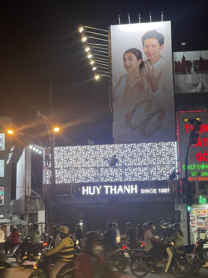 Làm bảng hiệu quảng cáo ngoài trời quận 8 Led Sun