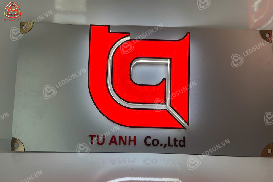 Logo alu chữ inox mặt mica hậu mica cháo sáng đèn