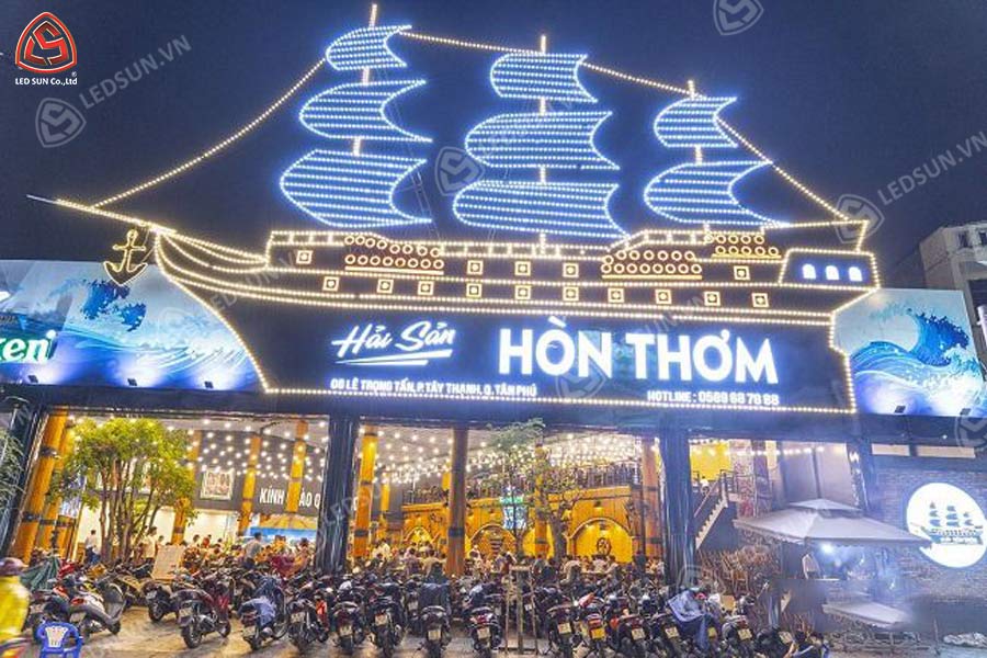 bảng hiệu quán nhâuj độc lạ