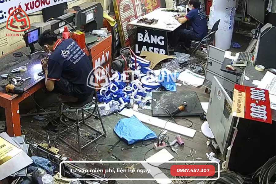 Làm biển hiệu công ty quận 7