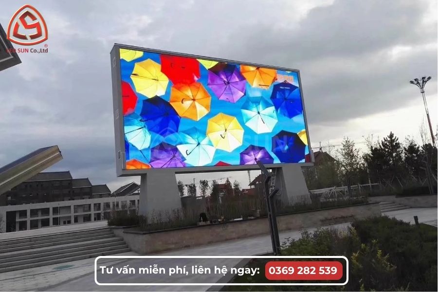 Màn hình LED P10 ngoài trời lắp đặt billboard quảng cáo cỡ lớn
