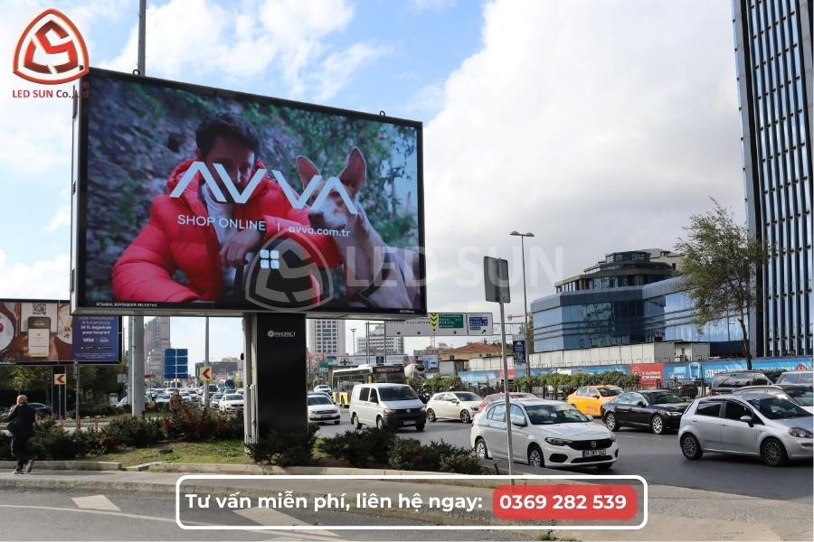 Quy trình thi công màn hình LED P10 ngoài trời tại Led Sun cho hệ thống hiển thị nhìn xa