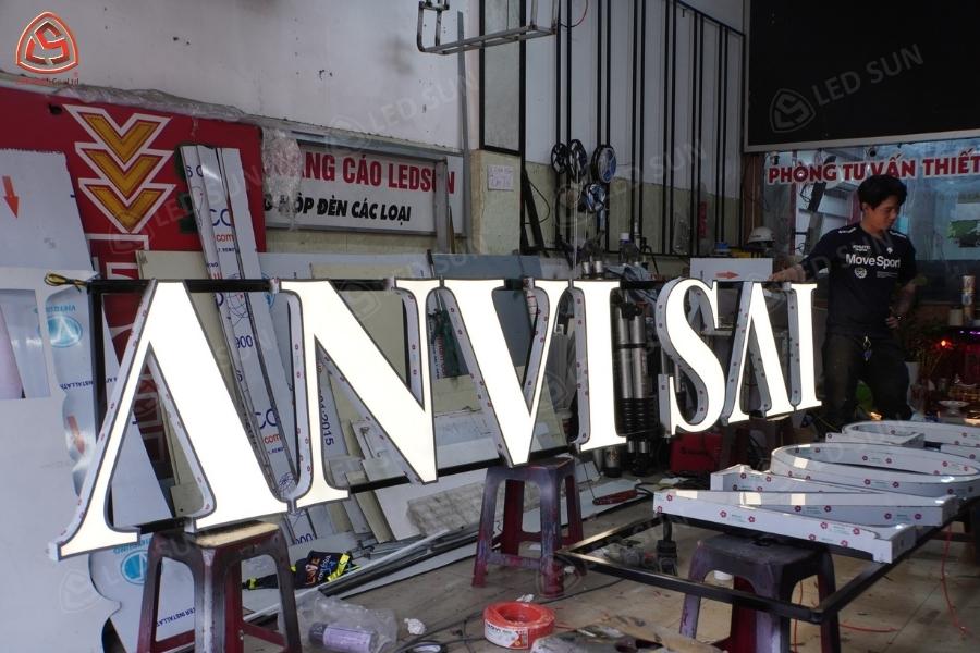 Bộ chữ nổi inox đang sản xuất tại xưởng Led Sun