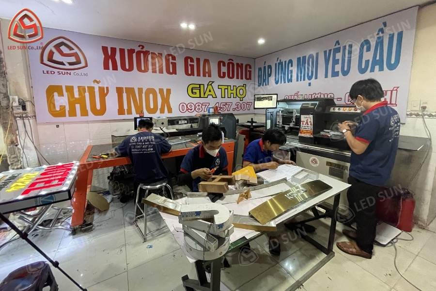 Đội thợ hơn 12 năm chinh chiến của Led Sun